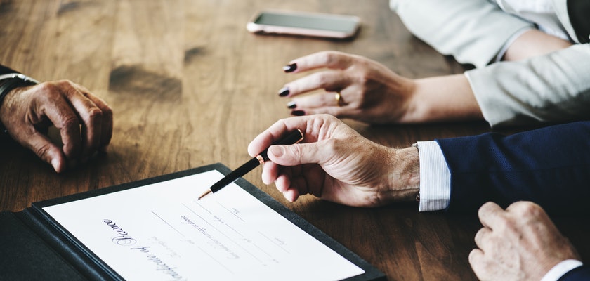 Subvencions per a la contractació de persones majors de 45 anys